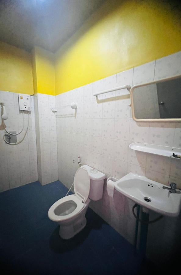 Lucky Banzaan Hotel Patong Bagian luar foto